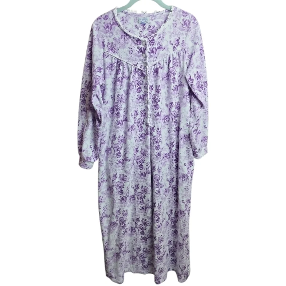 LANZ OF SALZBURG | Lavender Floral Long-Sleeve Traditional Modest‎ Nightgown | S